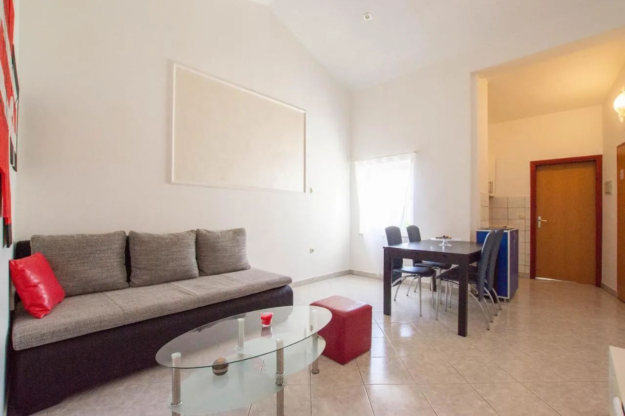 Cozy Apartment With Breakfast On Request 1 Pola